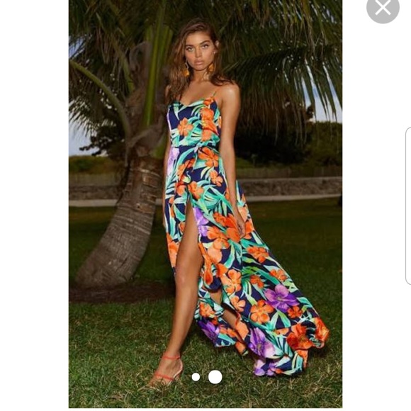 Lulus Dresses & Skirts - Dress